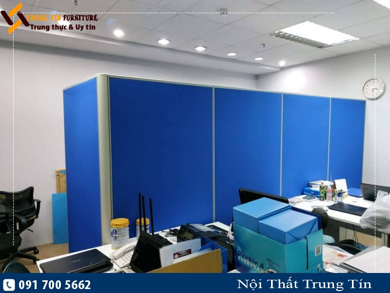 Thi công vách nỉ ngăn phòng tại Yên Sở
