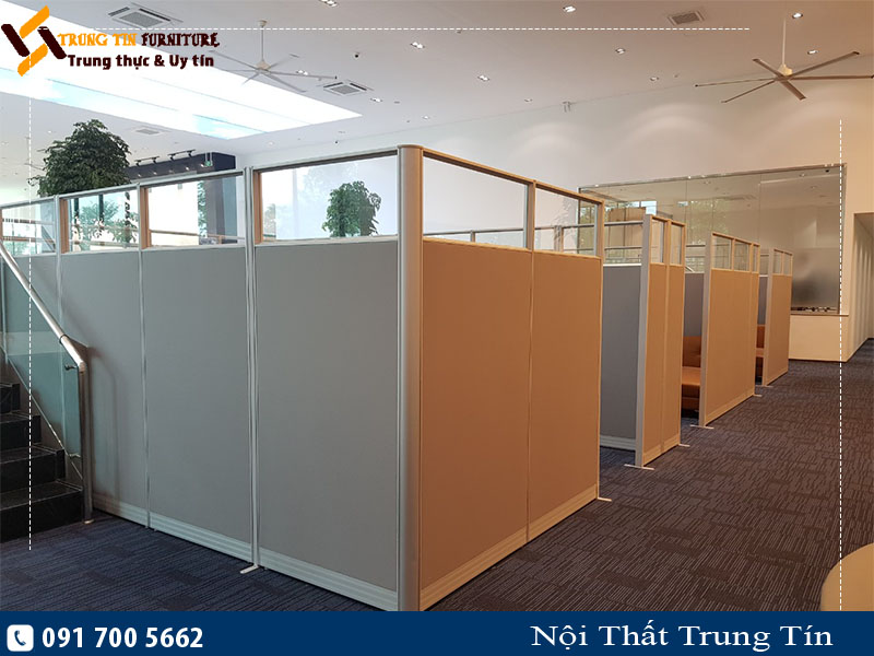 Vách ngăn văn phòng nỉ kính VND35-31